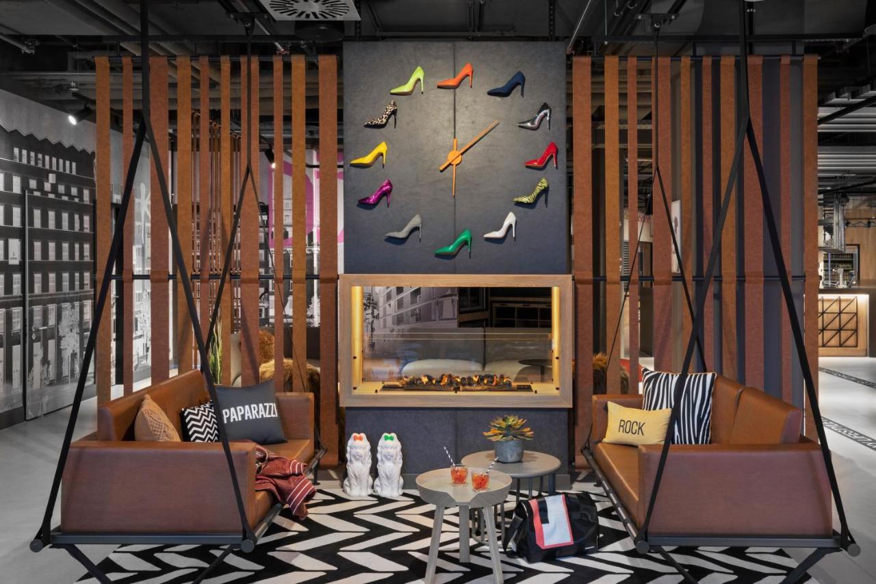 Moxy Duesseldorf City Exterior foto