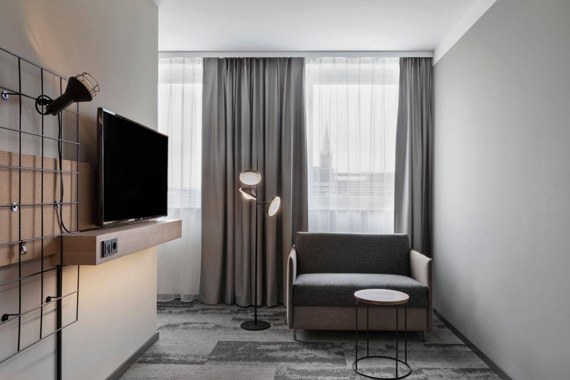 Moxy Duesseldorf City Exterior foto