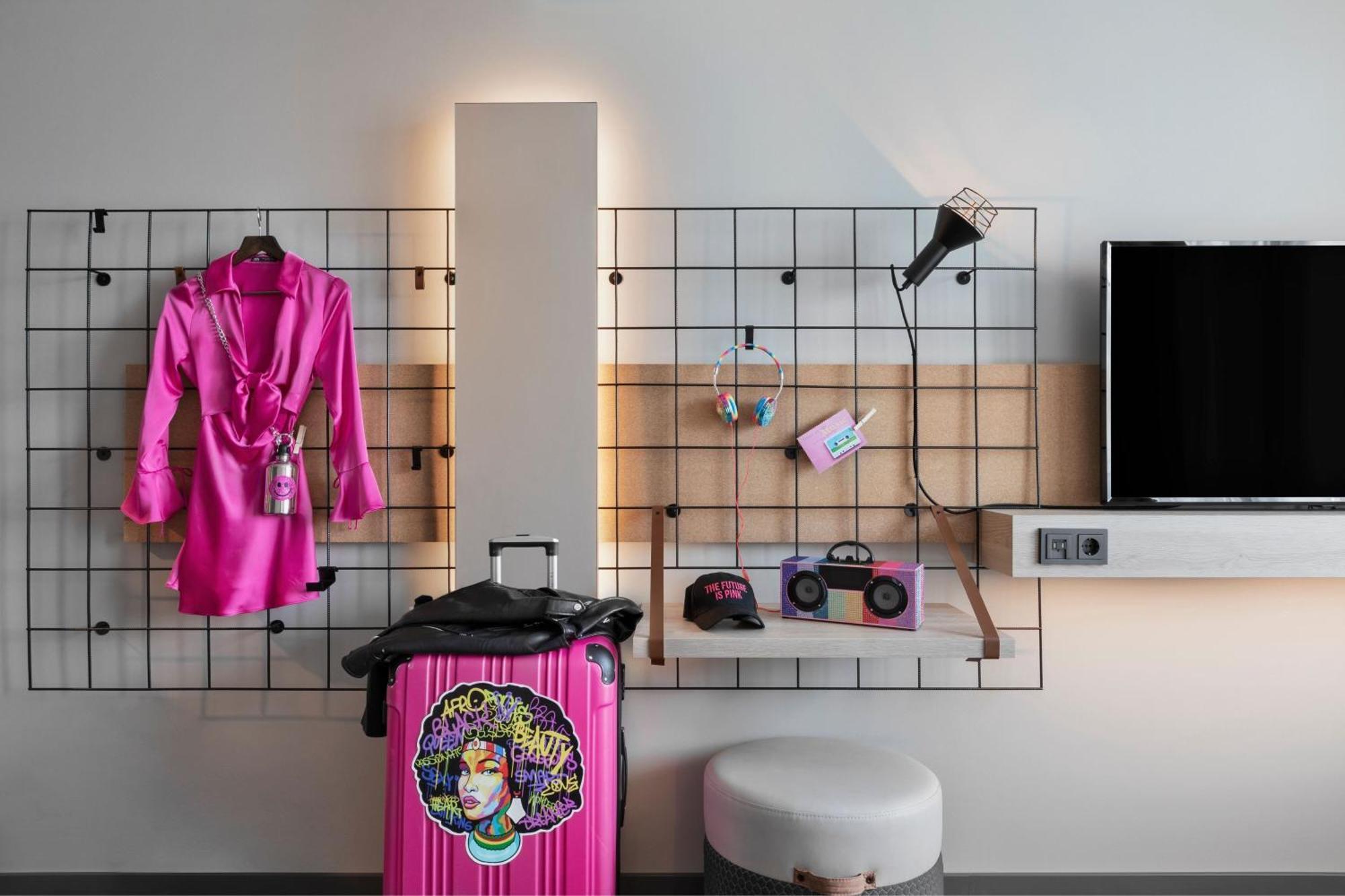 Moxy Duesseldorf City Exterior foto
